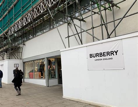 burberry a scandicci lavorazione|burberry manufacturing.